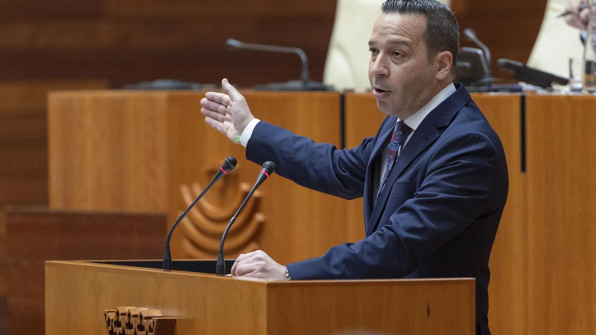 Vox y PP copian la fórmula de Milei: crean la consejería de Desregulación en Extremadura