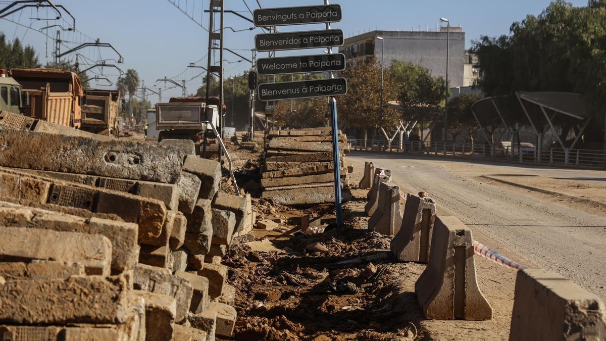 Una señal indica la entrada a Paiporta, a 28 de noviembre de 2024.