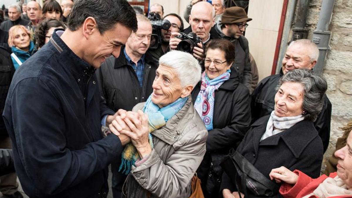 Sánchez pide a Rivera que piense más en las ciudadanas y dice que Iglesias no tiene pinta de candidato