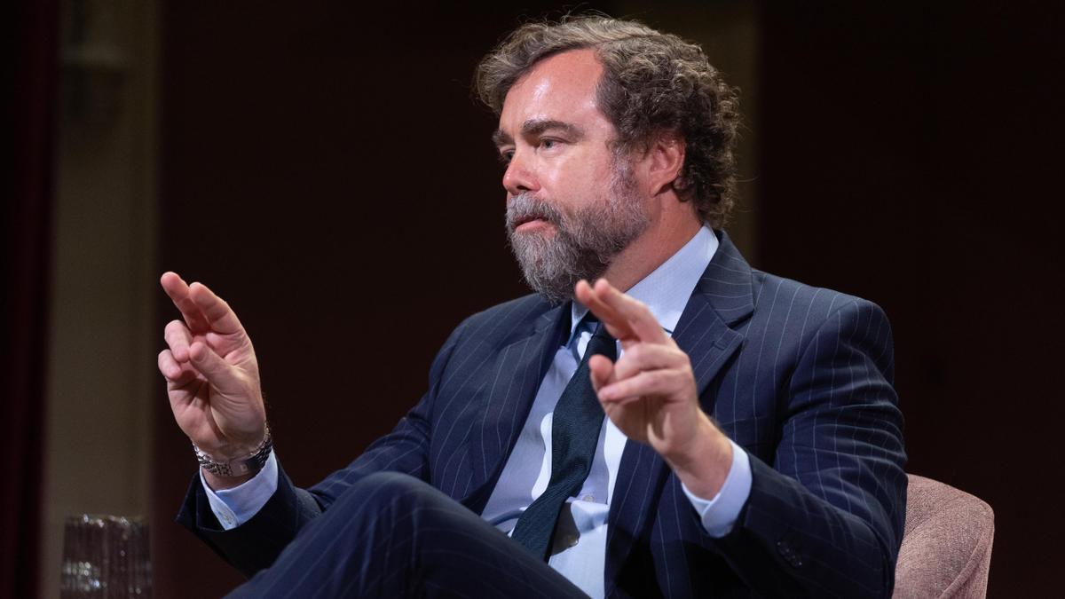 El presidente de Atenea y exportavoz parlamentario de Vox, Iván Espinosa de los Monteros, durante los Desayunos del Ateneo,