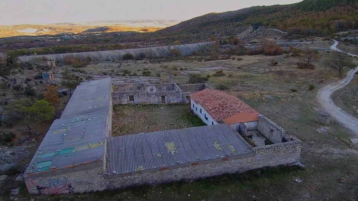 Memoria en riesgo de derrumbe: el destacamento penal franquista de Bustarviejo resiste pese a todo