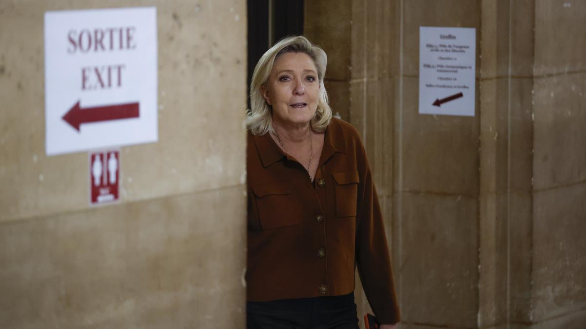 La líder de Rassemblement National (RN), Marine Le Pen, regresa al juzgado de París, en París, Francia, el 3 de febrero de 2026.