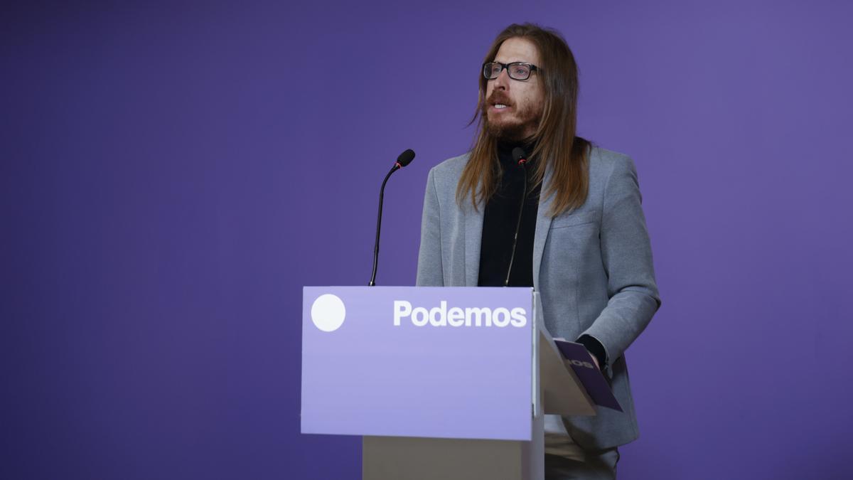Rueda de prensa del secretario de Organización y portavoz de Podemos, Pablo Fernández.