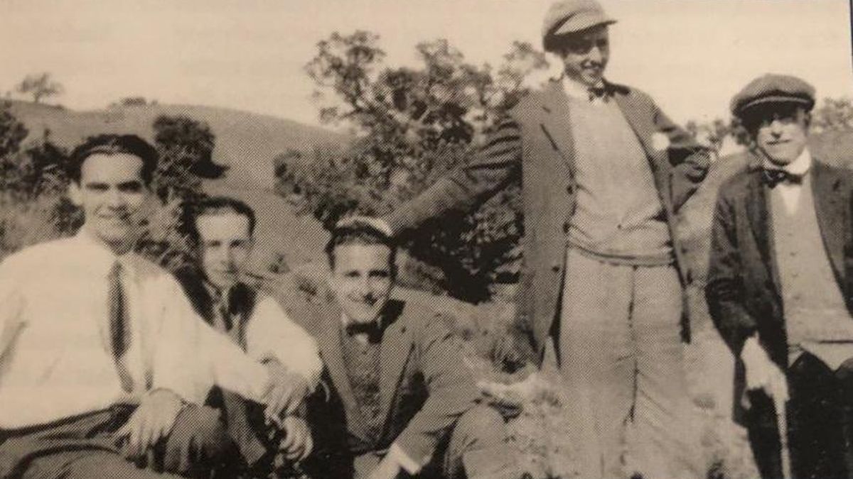 Federico García Lorca, Rafael Aguado, Antonio de Luna, José Segura y Manuel de Falla en Granada en 1926.