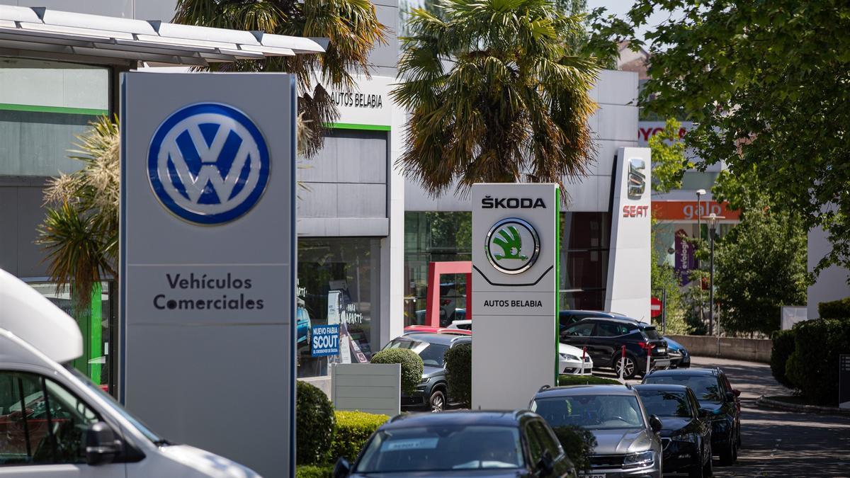 La normativa europea de emisiones de 2025 fuerza a los fabricantes de coches a abaratar los eléctricos