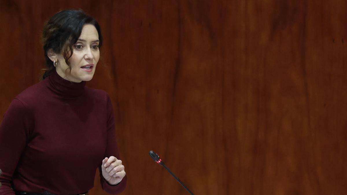 La presidenta de la Comunidad de Madrid, Isabel Díaz Ayuso, interviene en la Asamblea de Madrid.