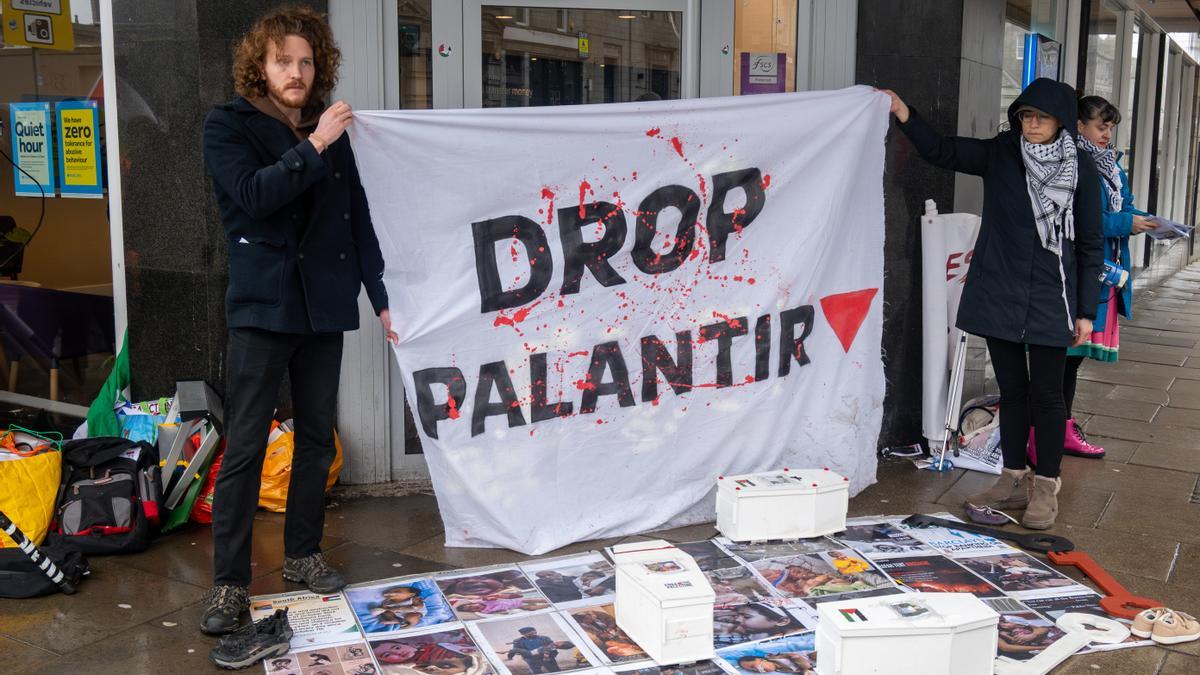 Palantir sale de la sombra para institucionalizarse y radicalizarse