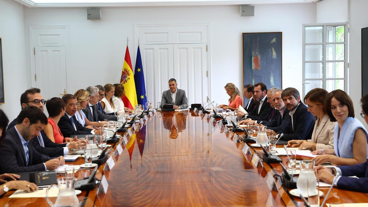 Pedro Sánchez preside, este martes, la reunión de la Comisión Interministerial para el Cambio Climático y la Transición Energética.