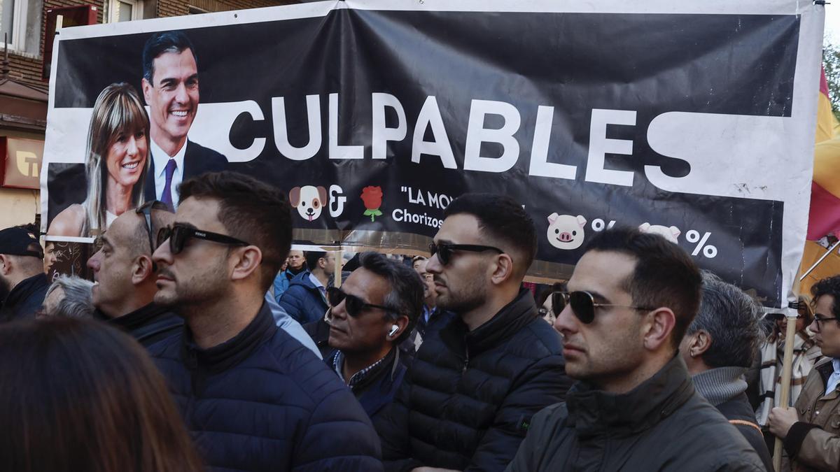 Revuelta, la marca juvenil que permite a Vox activar protestas en Ferraz y en la dana sin asumir sus costes