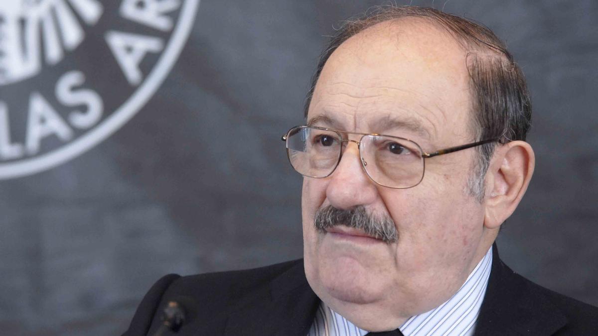 Foto de archivo de Umberto Eco.