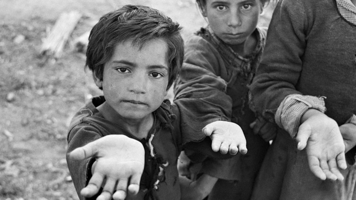 Matar de hambre a cambio de propaganda: cómo Franco boicoteó la ayuda a España por lavar su imagen