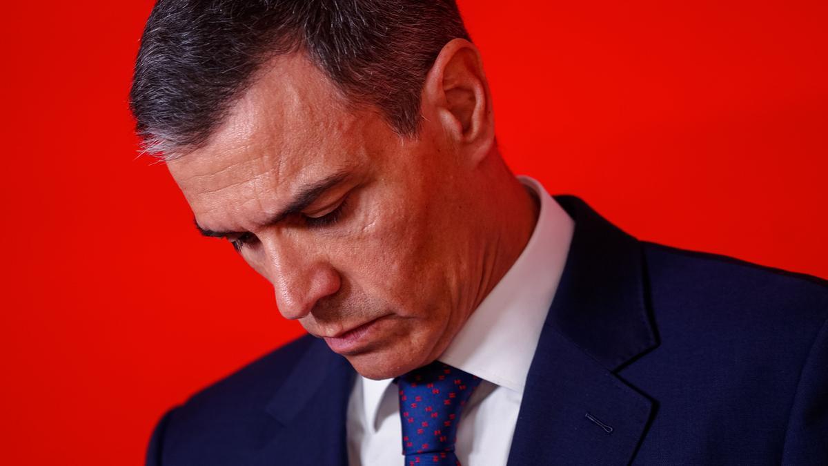 El presidente del Gobierno y líder del PSOE, Pedro Sánchez, comparece ante los medios tras la dimisión de Santos Cerdán