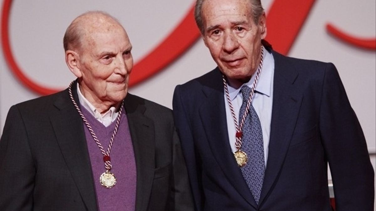 Francisco Laína junto a Marcos Ana al recibir el Premio Castilla y León en 2014.