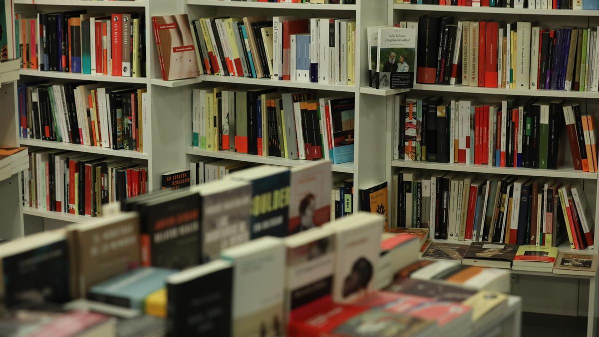 All I want for Christmas is… books