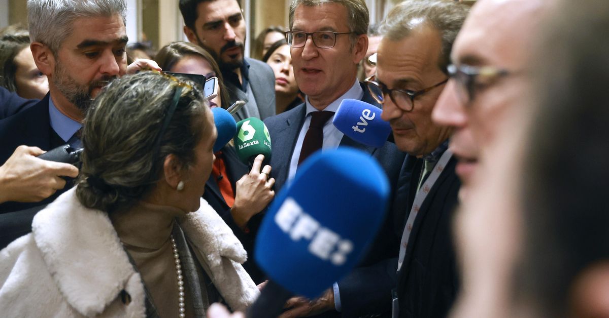 Feijóo condena los disturbios en Ferraz después de que lo hiciese Ayuso ...