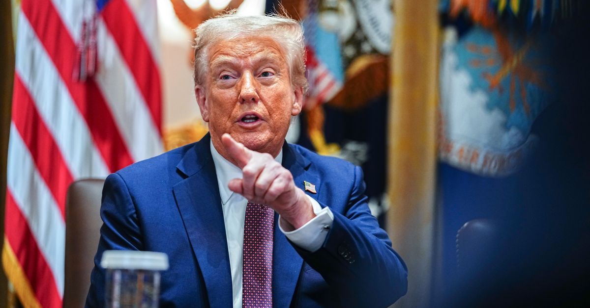 Doble varapalo a Trump: la justicia declara los aranceles ilegales y bloquea las deportaciones rápidas