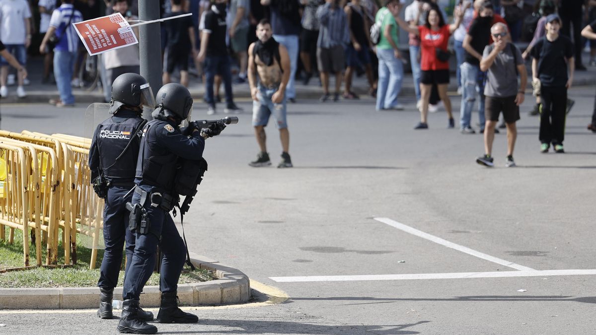 Una persona detenida por los altercados en València tras las manifestación por la vivienda