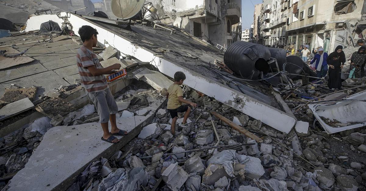 Trump da a Hamás hasta el domingo para aceptar su plan para Gaza o destará "un infierno"