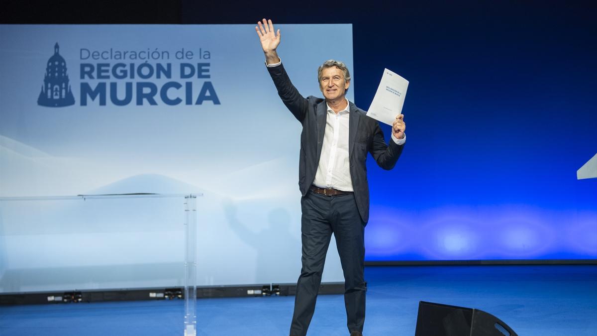 El presidente del Partido Popular, Alberto Núñez Feijóo, durante la clausura del acto de presentación de la ‘Declaración de la Región de Murcia’, en el Teatro Circo de Murcia, a 28 de septiembre de 2025, en Murcia (España).