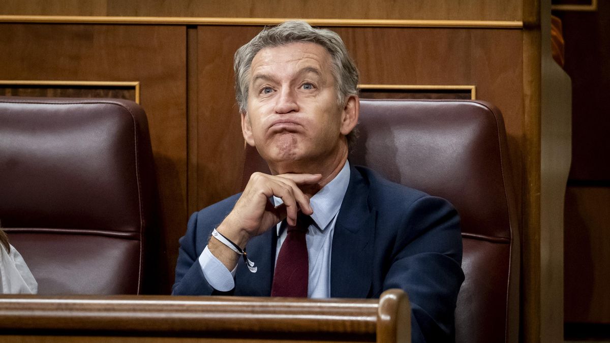 Feijóo no duda en romper grandes consensos en política exterior en su asedio al Gobierno