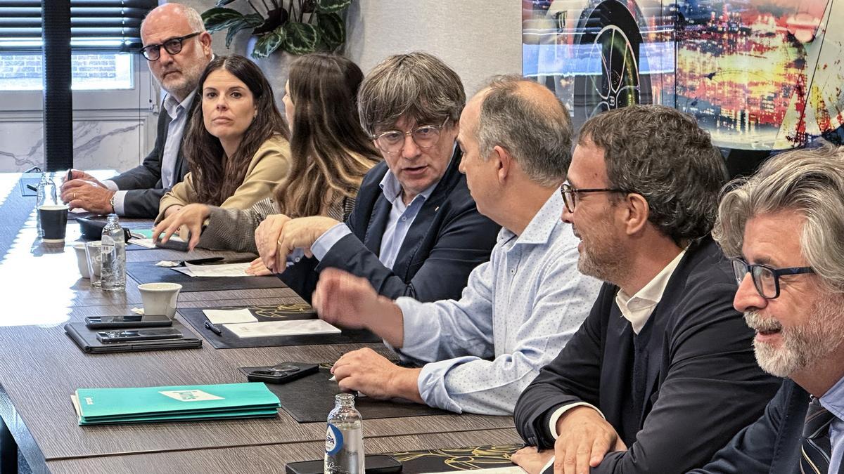 Carles Puigdemont reúne a la permanente del partido en Waterloo (Bélgica)