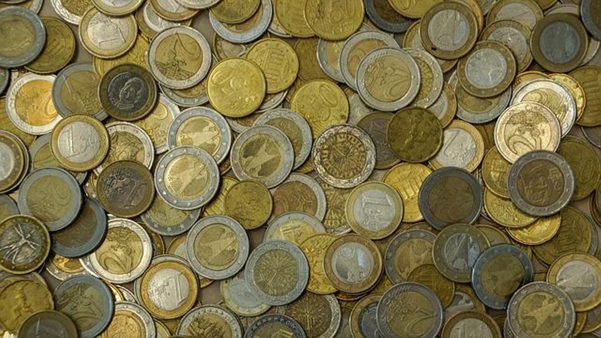 El euro se hunde a mínimos desde abril de 2003 frente al dólar