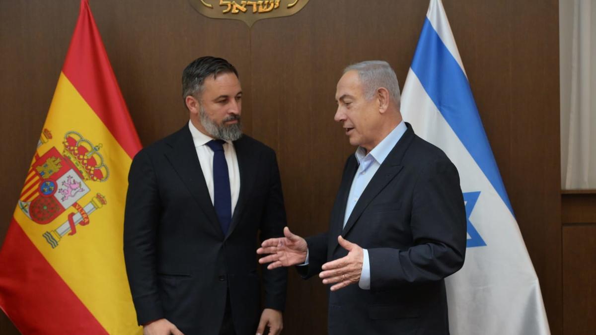 El presidente de Vox, Santiago Abascal, en una reunión con el primer ministro israelí, Benjamín Netanyahu, en Israel.