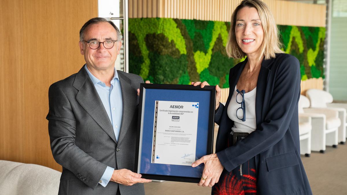 La accesibilidad como pilar de atención al cliente: Santander, primera empresa del IBEX en lograr el certificado 360º de AENOR