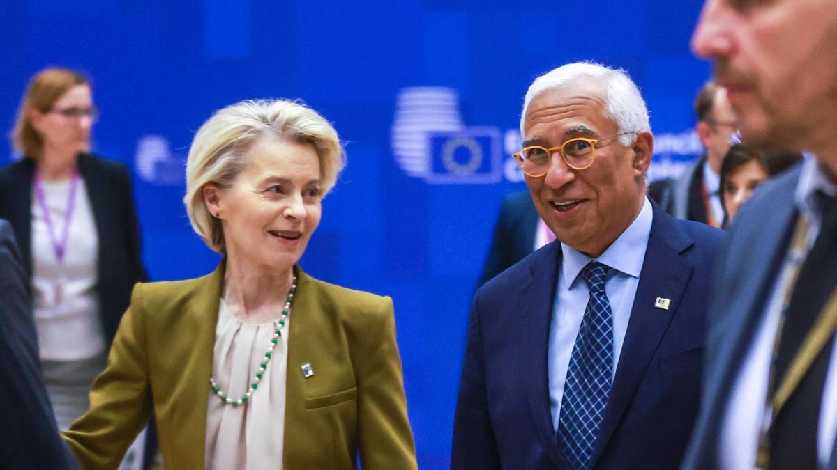 Ursula von der Leyen y Antonio Costa tras la cumbre de este jueves en Bruselas.