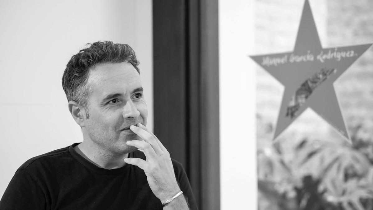 El escritor Jesús Montiel