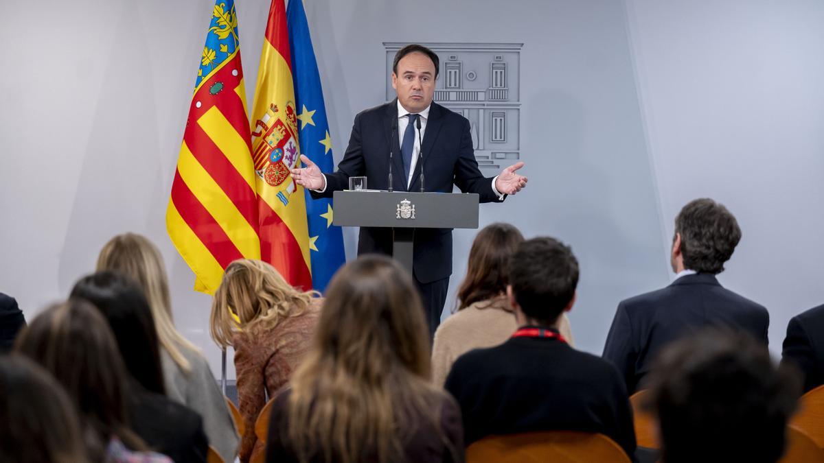 El presidente de la Generalitat valenciana, Juanfran Pérez Llorca, ofrece una rueda de prensa, en el Palacio de La Moncloa