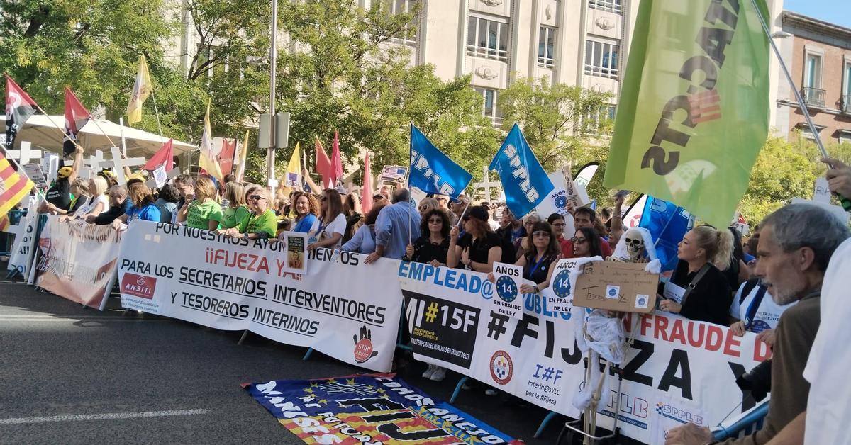 Los interinos, pendientes de Europa en su batalla contra la temporalidad: “Estamos en tierra de nadie”