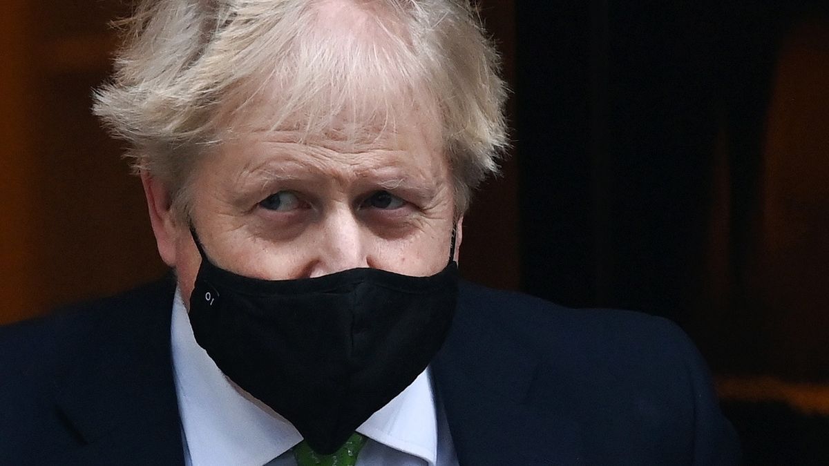 El primer ministro británico, Boris Johnson, a su salida del 10 de Downing Street de camino al Parlamento británico, este miércoles en Londres.