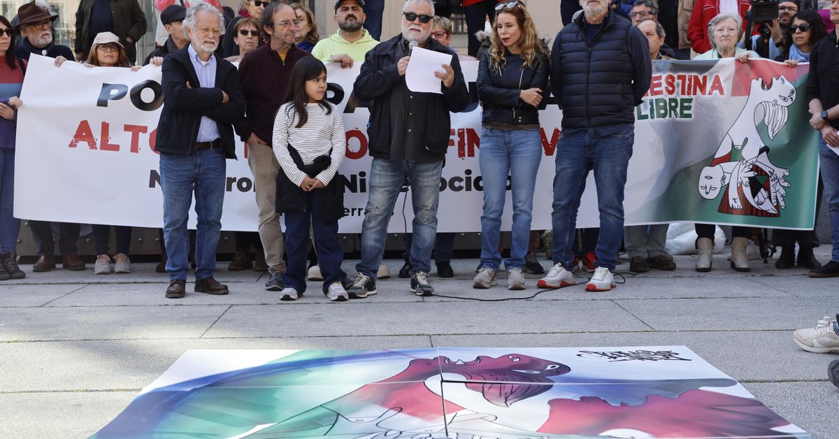Miles de personas se movilizan en España por la paz y un alto el fuego ...