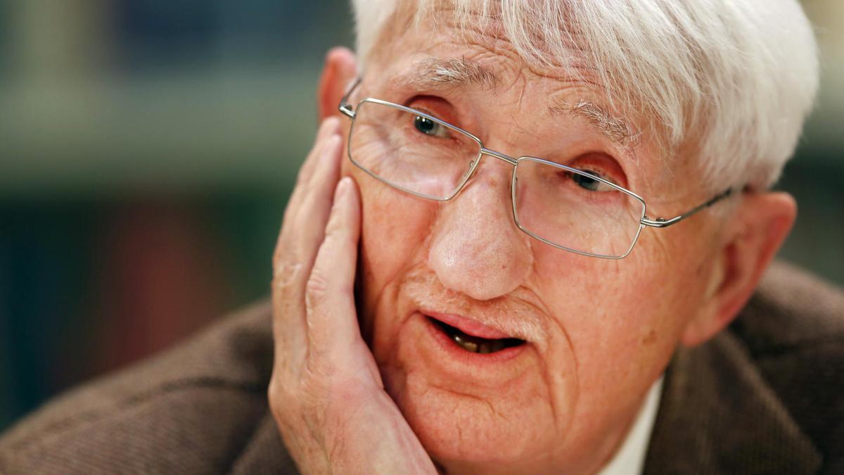 El filósofo alemán Jürgen Habermas a los 96 años