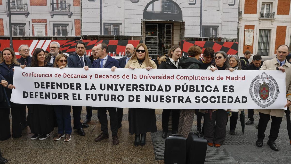 Los decanos de la Complutense piden a Ayuso diálogo y un plan de financiación urgente