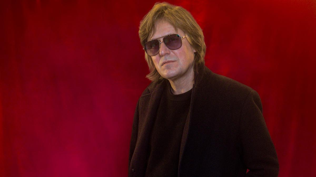 Nacho Vegas publica 'Vidas semipreciosas'