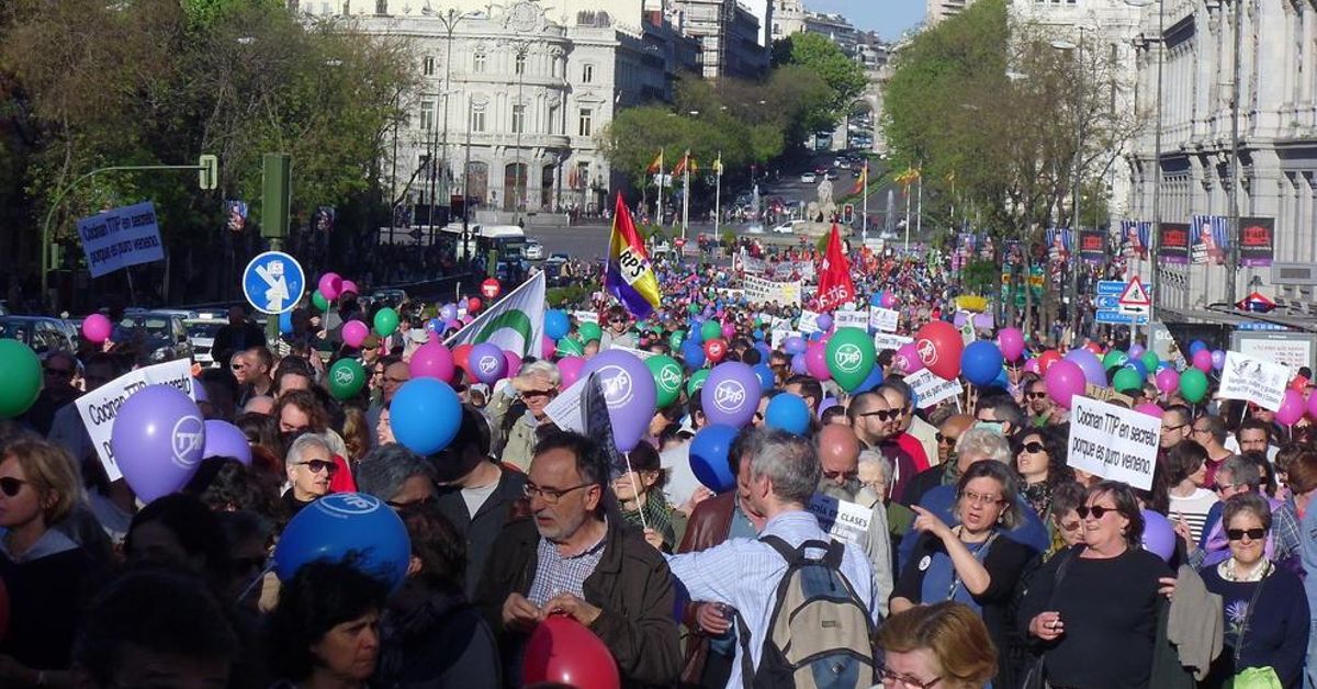 Miles de personas protestan en Madrid contra el TTIP: “¡No es un ...
