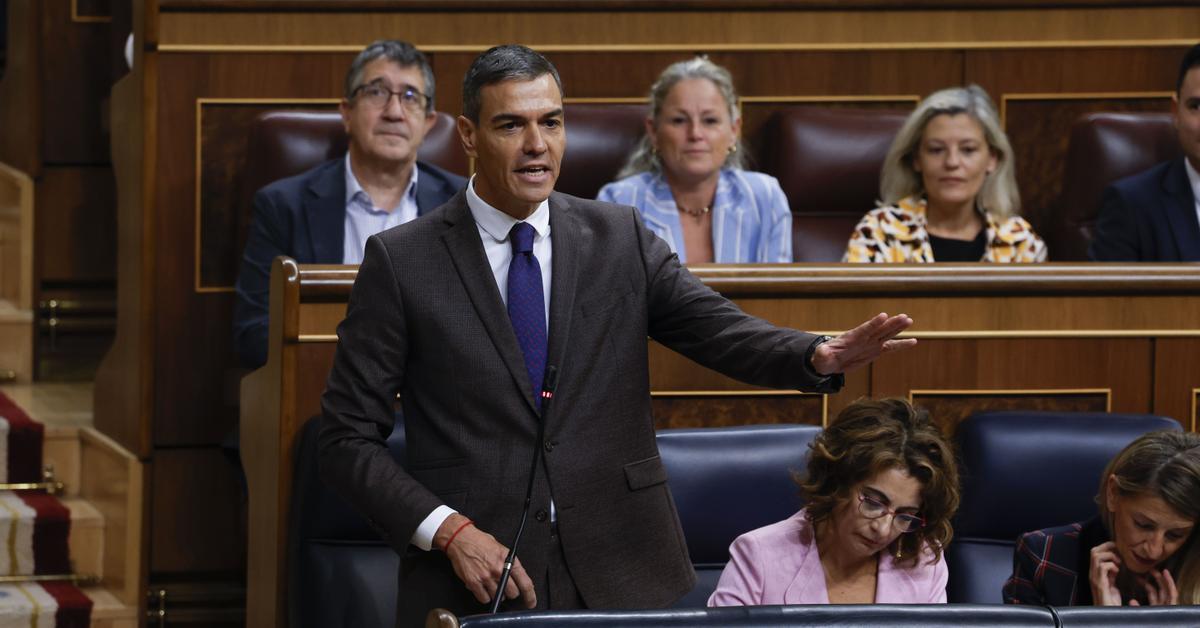 Sánchez echa en cara a Feijóo la gestión de Moreno sobre los cribados: "Mentiras y manipulación"