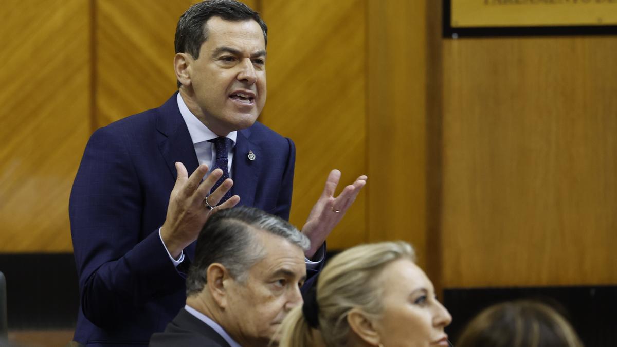 La crisis del cribado de cáncer de mama destroza la imagen amable del PP andaluz forjada por Moreno