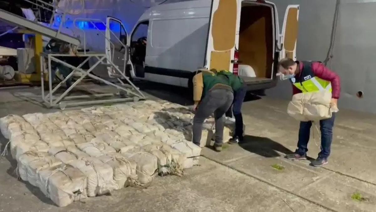 Droga incautada en el 'Nehir'.