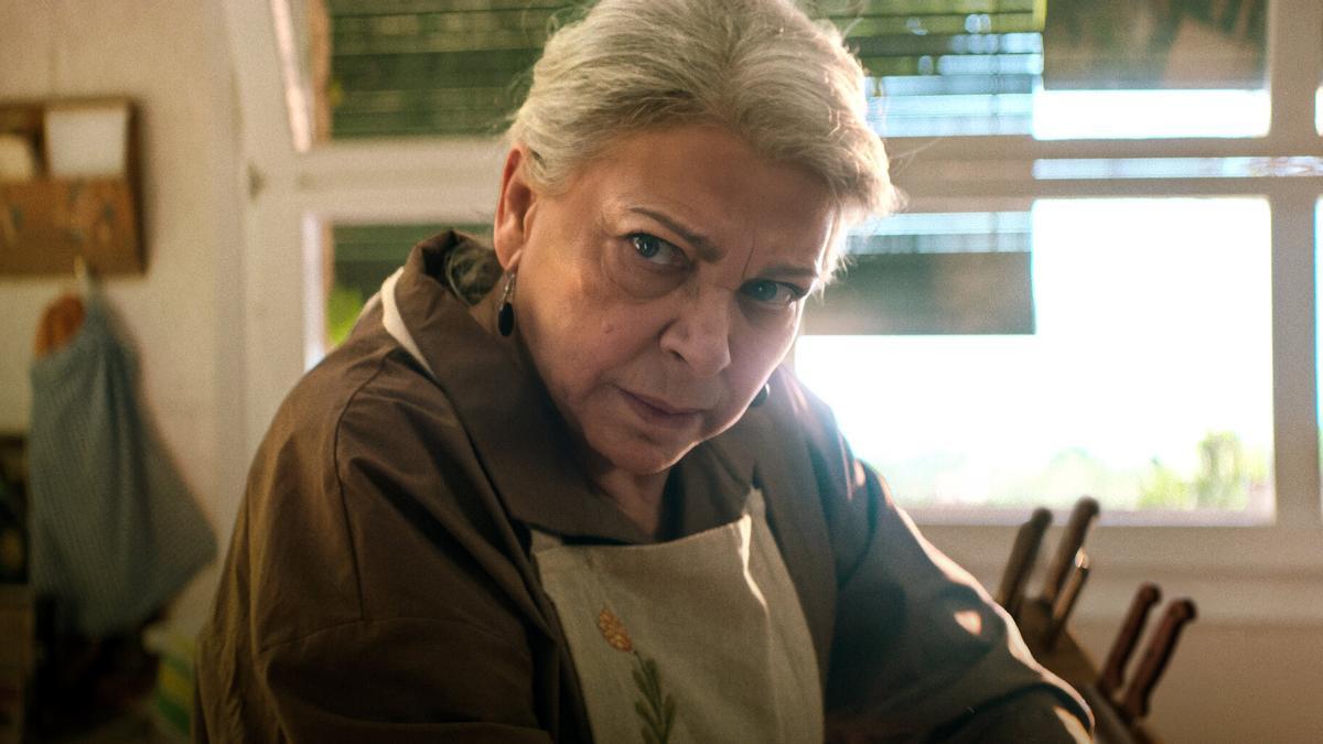 ‘Dos tumbas’, una abuela indomable en busca de venganza