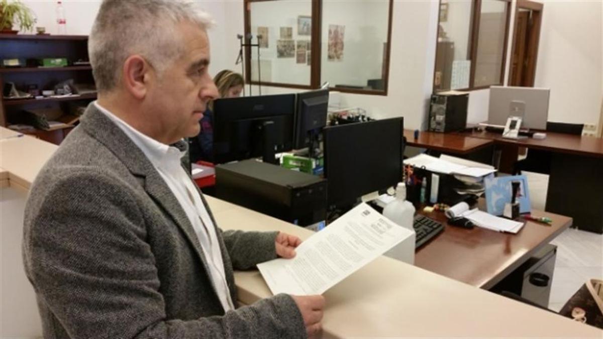 El parlamentario de C's José Antonio Funes, tras registrar esta iniciativa.