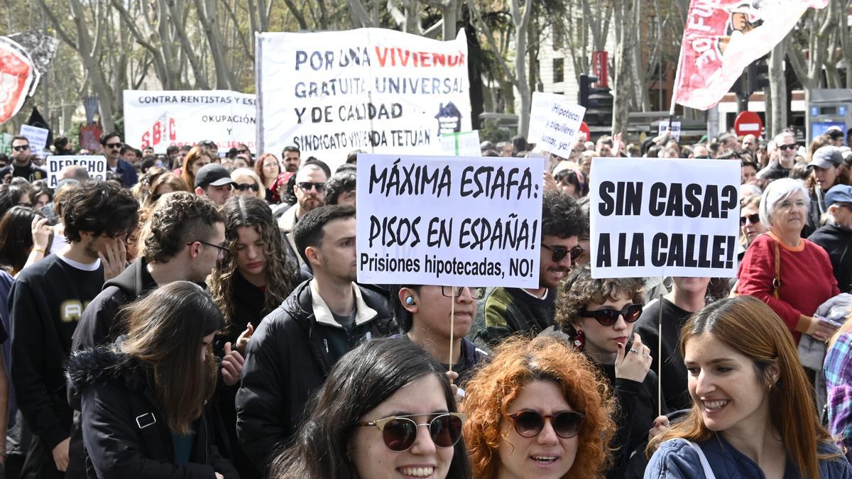 Vista de la manifestación en Madrid por una vivienda digna