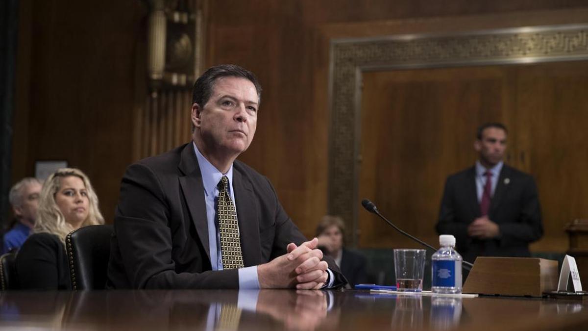 El exdirector del FBI James Comey.