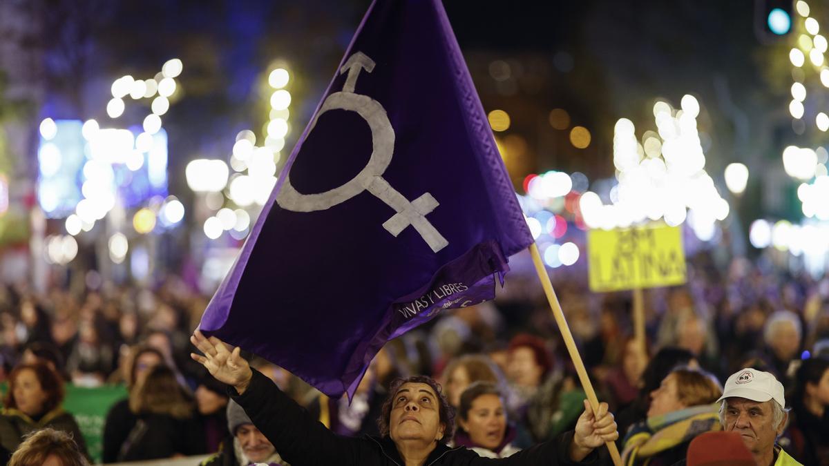 Manifestación con motivo del Día Internacional para la Eliminación de la Violencia contra las Mujeres, convocada por la Comisión 8M de Madrid', a 25 de noviembre de 2025.