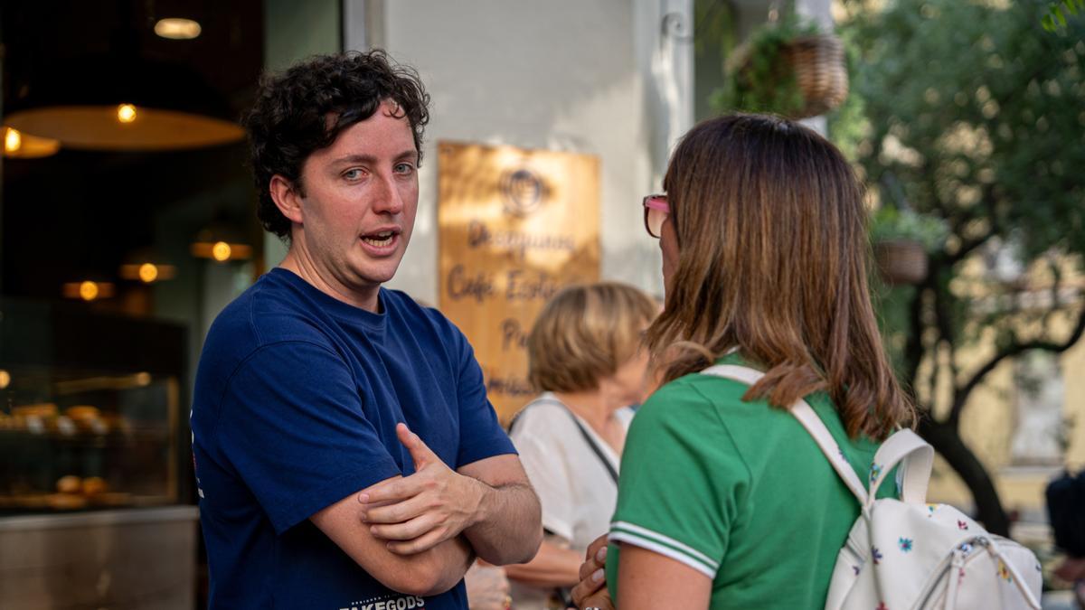Francisco Nicolás Gómez Iglesias, conocido como ‘El Pequeño Nicolás’, durante una concentración en la sede del PSOE en Ferraz.