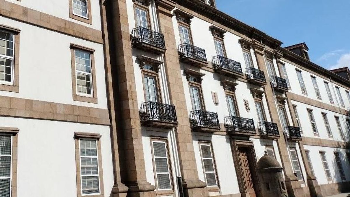 Borracho y ofreciendo unas “hostias”: condenado por abuso de autoridad un cabo del Ejército en A Coruña