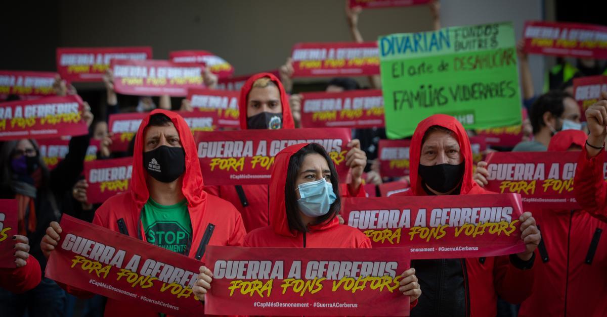 La especulación inmobiliaria se cuela por las grietas de la ley: los inversores cambian el alquiler por el 'coliving'