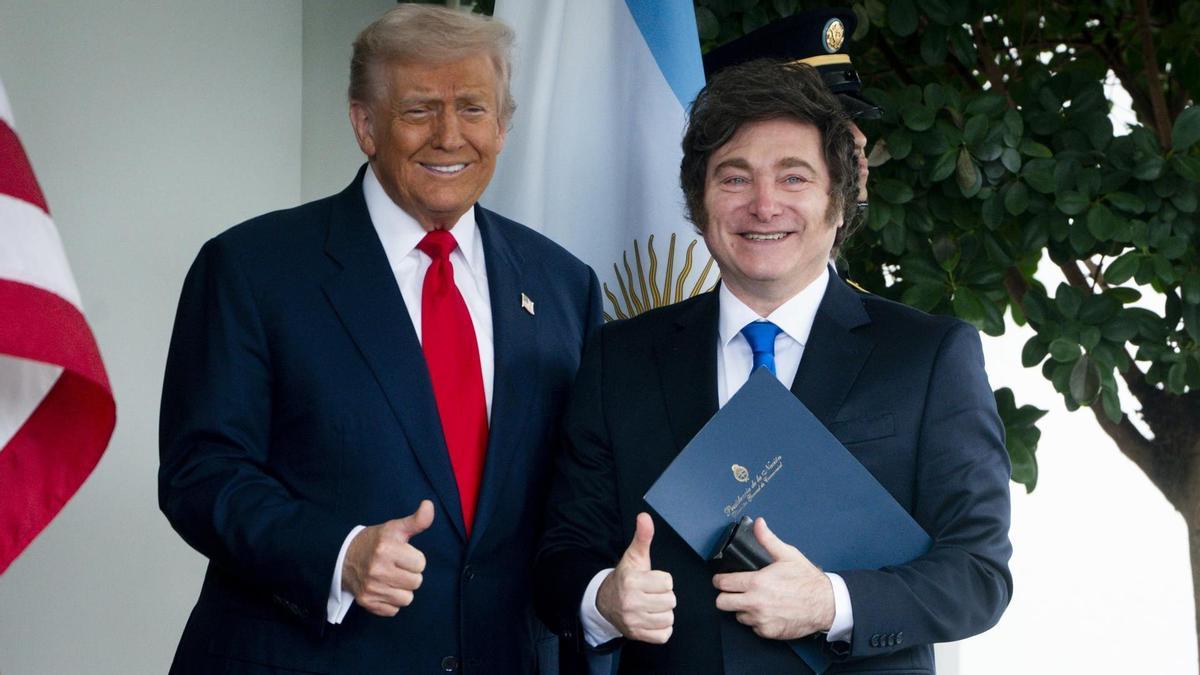 Donald Trump recibe a Javier Milei en la Casa Blanca.